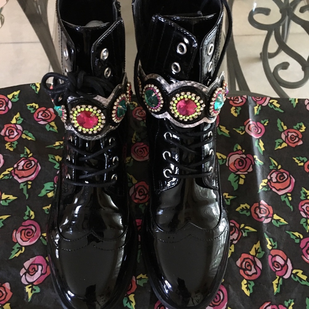 🔥Besty Johnson boots 🥾